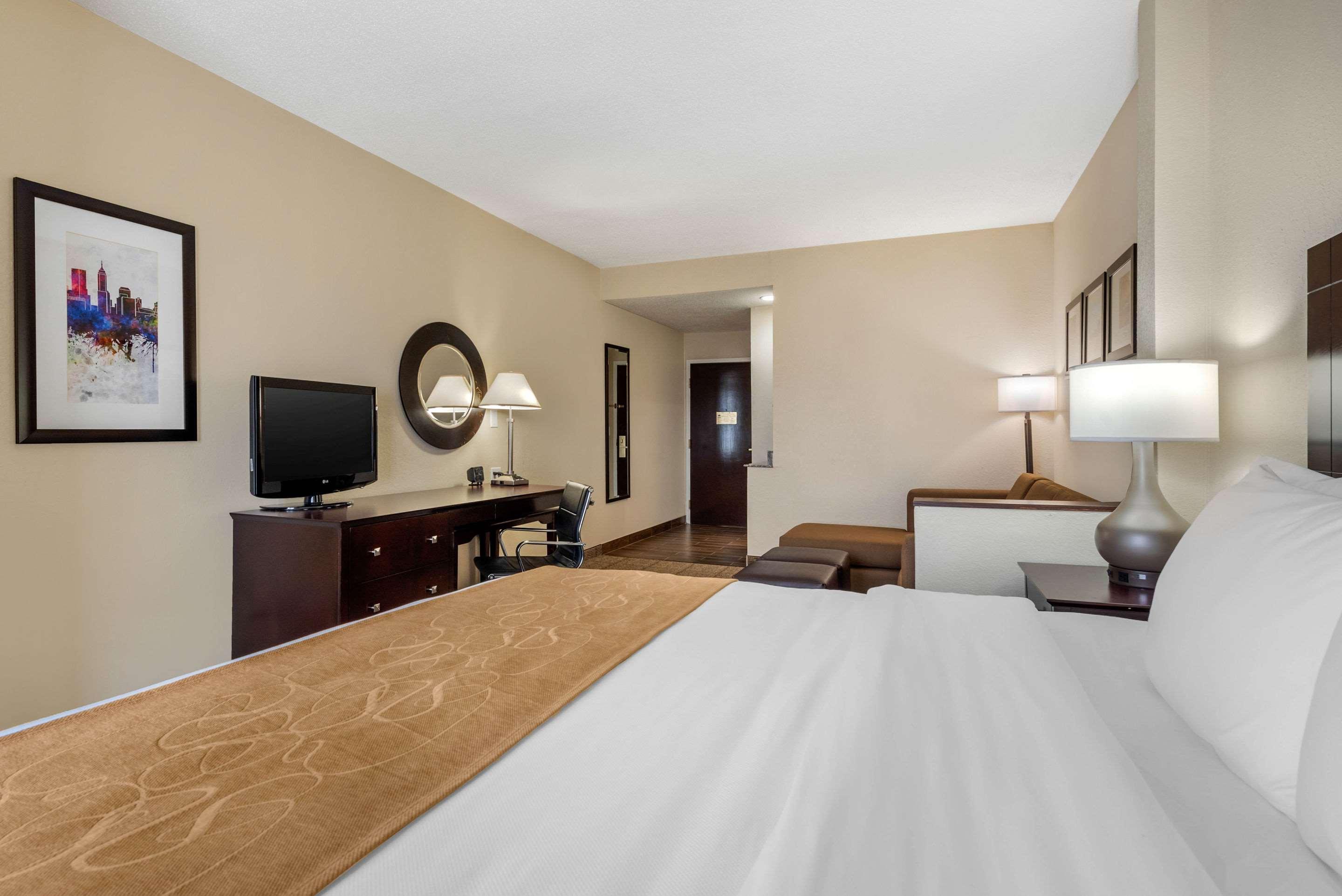 Comfort Suites Lafayette University Area מראה חיצוני תמונה