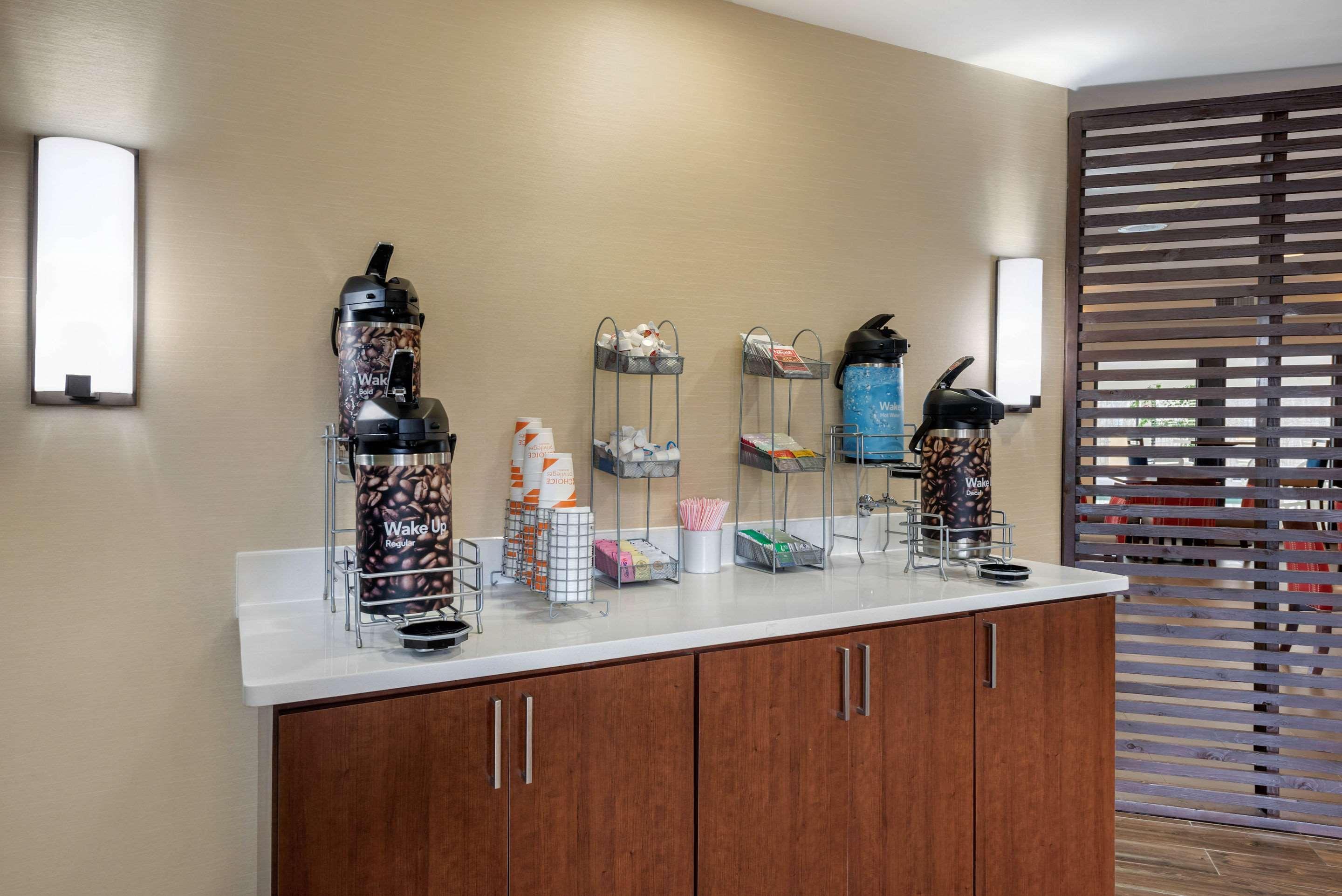 Comfort Suites Lafayette University Area מראה חיצוני תמונה
