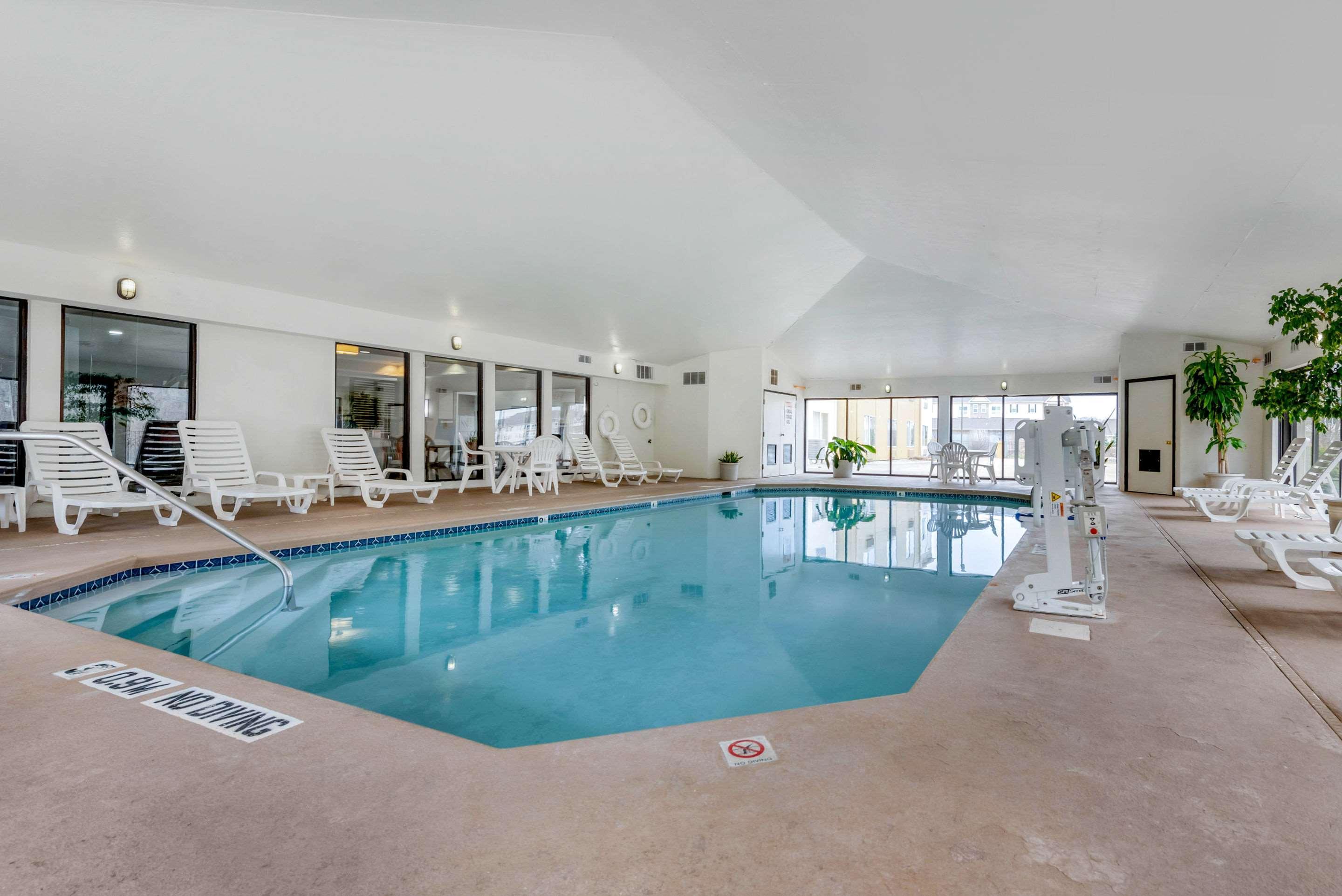 Comfort Suites Lafayette University Area מראה חיצוני תמונה