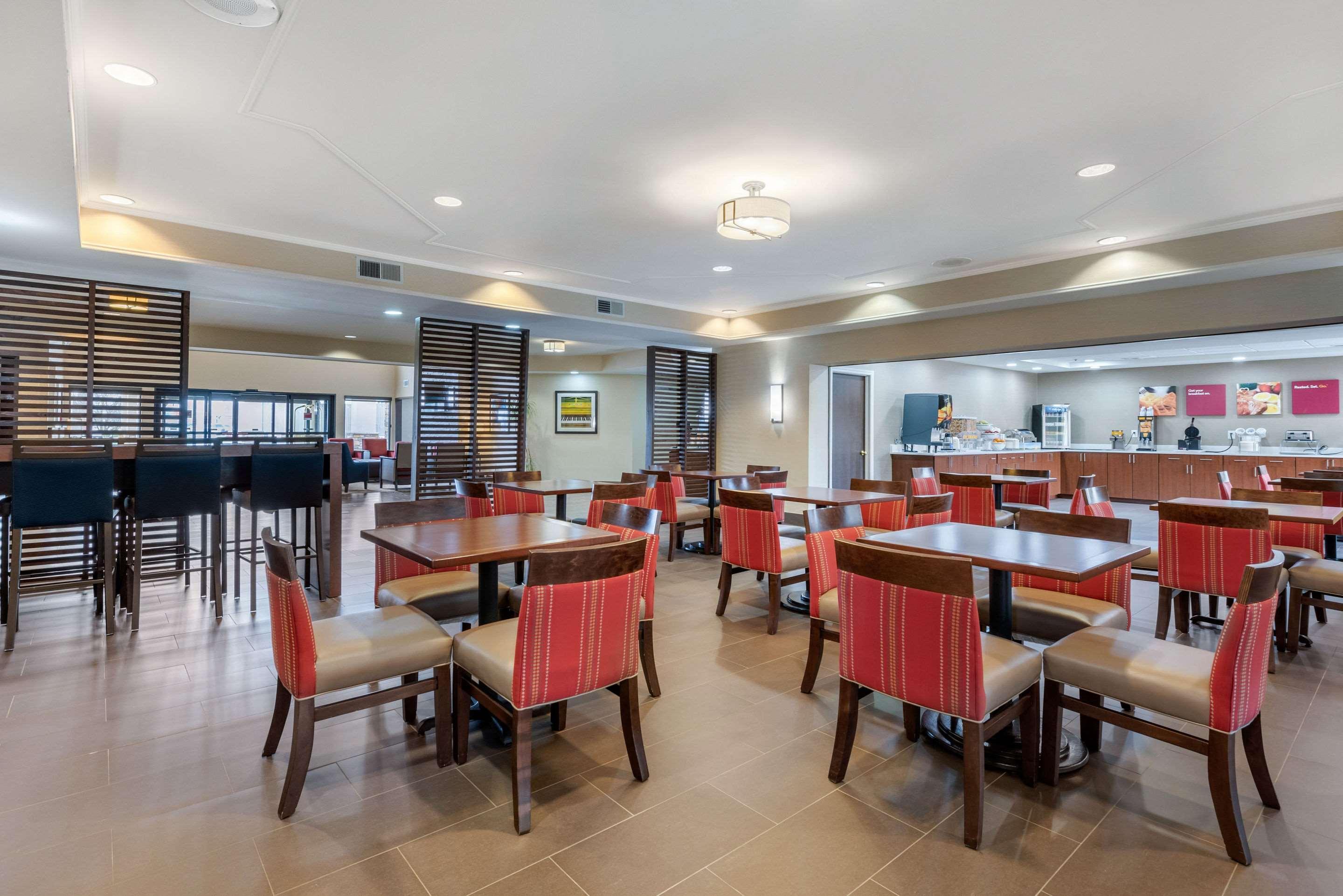 Comfort Suites Lafayette University Area מראה חיצוני תמונה